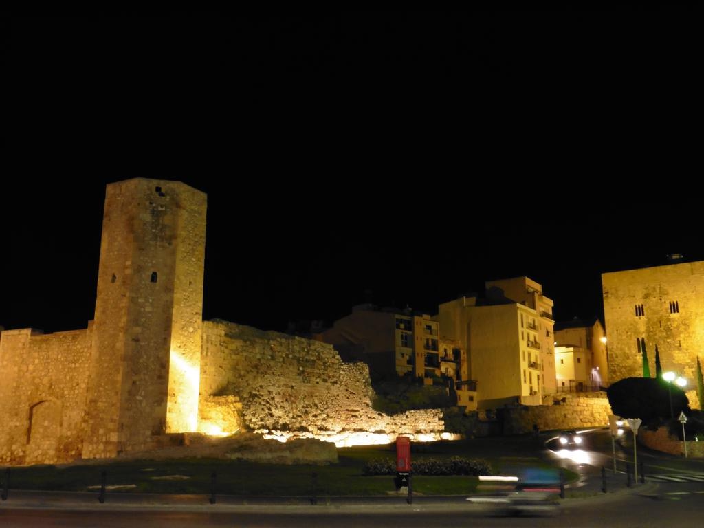 Acogedor Apartamento En El Corazon Medieval De Tarragona Appartement Buitenkant foto